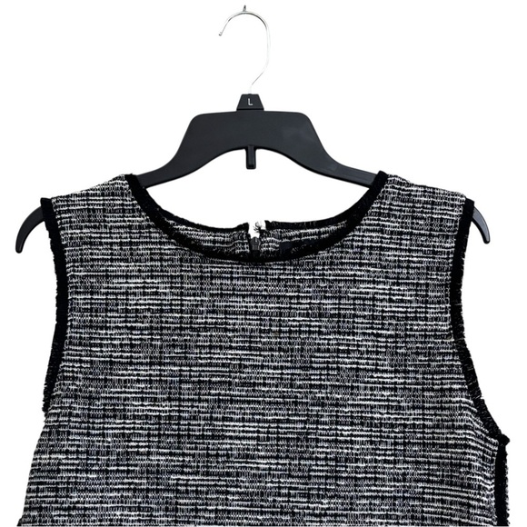 Banana Republic Black & White Fringed Tank Top Size Large | Classic Workwear - Picture 3 of 5